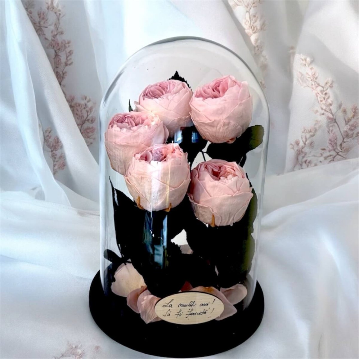 5 Bujori Criogenati Roz Cupola Din Sticla 6 - 7cm Cadou Mesaj In Cupola 17x28cm - Trandafir - Criogenat.ro
