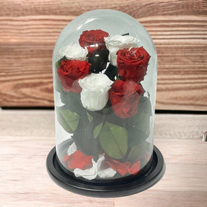 Aranjament Cu 7 Trandafiri Criogenati În Cupolă De Sticlă Cu Mesaj Personalizat - Trandafir - Criogenat.ro