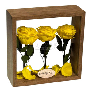 Aranjament De Masa Cu 3 Trandafiri Criogenați Galbeni Premium Pentru Decor Elegant În Casă Sau Birou Până La 25 De Ani - Trandafir - Criogenat.ro