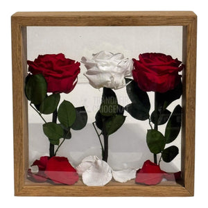 Aranjament de Masă cu Trandafiri Criogenați Eleganță și Simbol al Iubirii 27x27 cm - Trandafir - Criogenat.ro