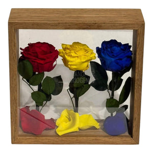 Aranjament De Masă Cu Trandafiri Criogenați În Culorile României Pentru Patriotism Și Eleganță - Trandafir - Criogenat.ro