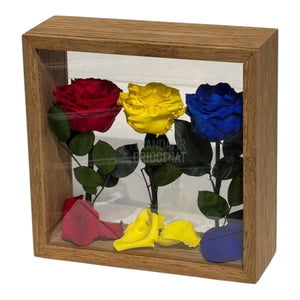 Aranjament De Masă Cu Trandafiri Criogenați În Culorile României Pentru Patriotism Și Eleganță - Trandafir - Criogenat.ro