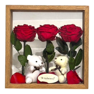 Aranjament De Masă Cu Trandafiri Criogenați Roșii Și Ursuleți De Plus O Declarație De Iubire Durabilă - Trandafir - Criogenat.ro