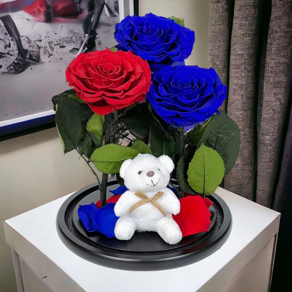 Aranjament Trandafiri Criogenați 2 Albastrii 1 Roșu Sub Cupolă de Sticlă Ursuleț - Trandafir - Criogenat.ro
