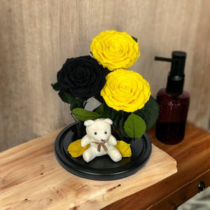 Set De 3 Trandafiri Criogenati 2 Galbeni 1 Negru În Cupolă De Sticlă Elegantă - Trandafir - Criogenat.ro