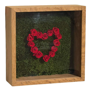 Tablou Inimă Cu Trandafiri Criogenați Și Mușchi Stabilizat Simbol Al Iubirii Nemuritoare 27x27cm - Trandafir - Criogenat.ro