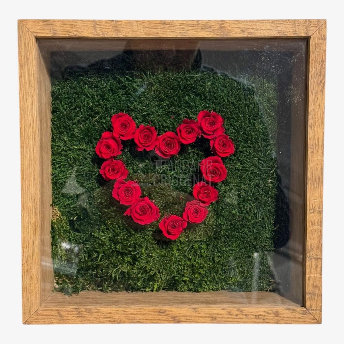 Tablou Inimă Cu Trandafiri Criogenați Și Mușchi Stabilizat Simbol Al Iubirii Nemuritoare 27x27cm - Trandafir - Criogenat.ro