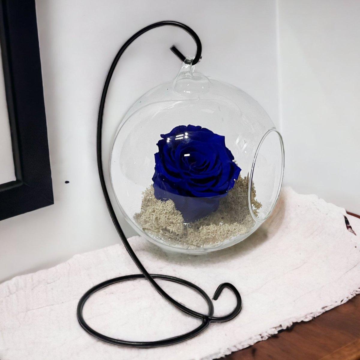 Trandafir Criogenat Albastru Etern În Glob De Sticlă Suspendat 12 Cm Elegant - Trandafir - Criogenat.ro