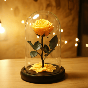 Trandafir Criogenat Galben În Cupolă De Sticlă 8 Cm Cadou Unic 12x25 Cm - Trandafir - Criogenat.ro