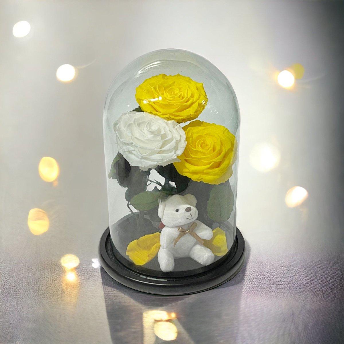 Trandafiri Criogenati De Lux Cu Ursulet In Cupola De Sticla 2 Galbeni Si 1 Alb - Trandafir - Criogenat.ro