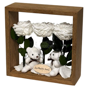 Aranjament De Masă Cu 3 Trandafiri Criogenați Albi Mesaj Personalizat Și 2 Ursuleți De Plus Cadoul Perfect - Trandafir - Criogenat.ro