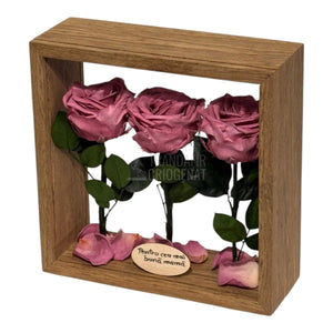 Aranjament De Masă Cu 3 Trandafiri Criogenați Mov Pudrat Și Mesaj Personalizat Eleganță Și Naturalețe - Trandafir - Criogenat.ro