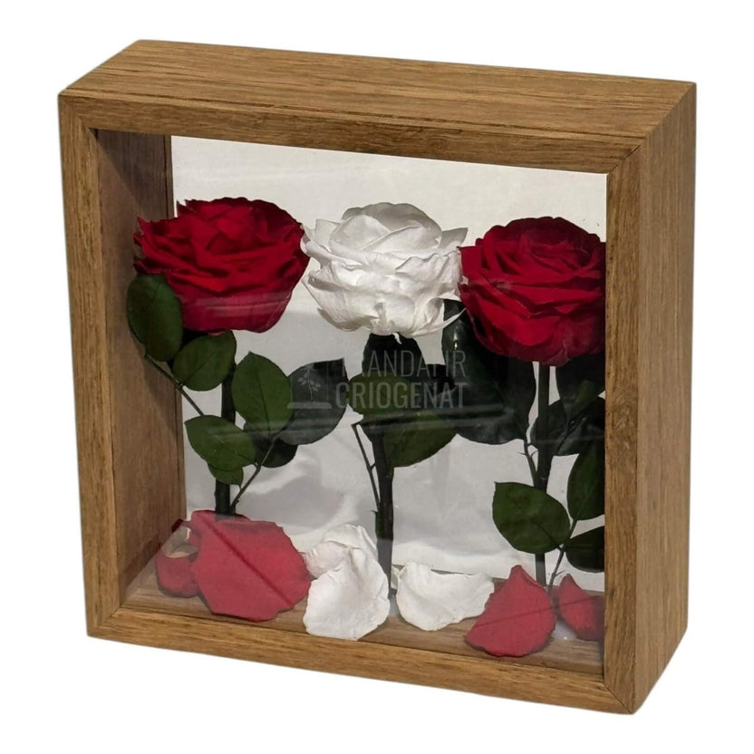 Aranjament de Masă cu Trandafiri Criogenați Eleganță și Simbol al Iubirii 27x27 cm - Trandafir - Criogenat.ro