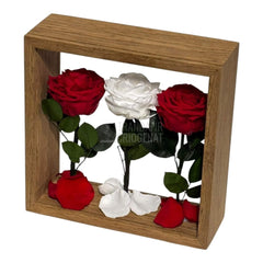 Aranjament de Masă cu Trandafiri Criogenați Eleganță și Simbol al Iubirii 27x27 cm - Trandafir - Criogenat.ro