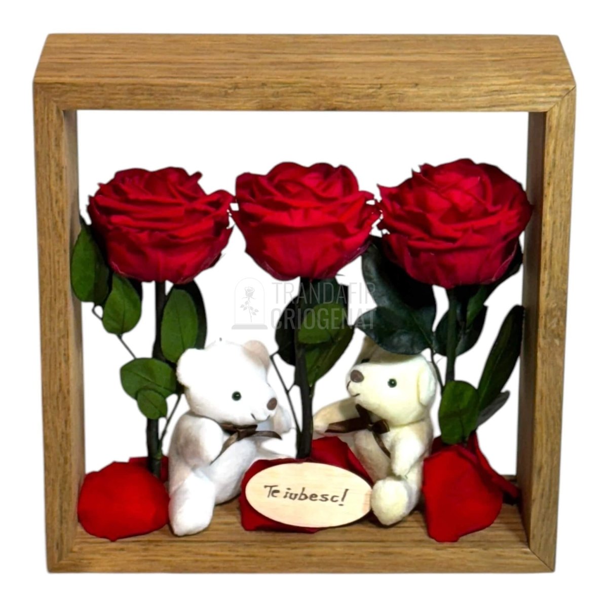 Aranjament De Masă Cu Trandafiri Criogenați Roșii Și Ursuleți De Plus O Declarație De Iubire Durabilă - Trandafir - Criogenat.ro