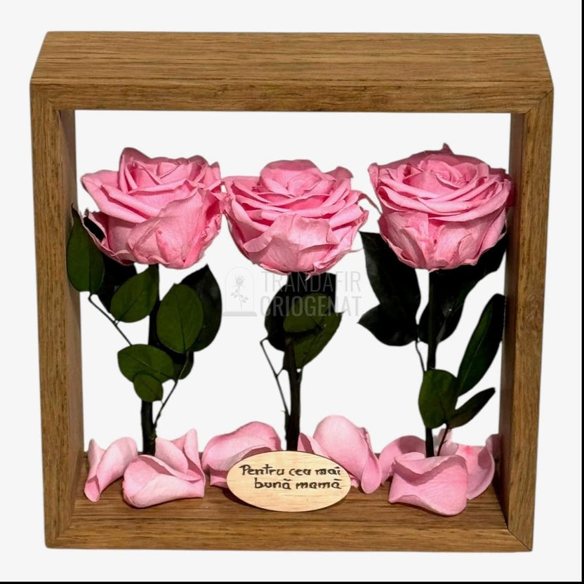 Aranjament de Masă cu Trandafiri Criogenați Roz Eleganță Naturală și Mesaj Personalizat - Trandafir - Criogenat.ro