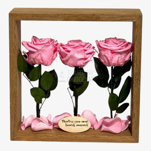 Aranjament de Masă cu Trandafiri Criogenați Roz Eleganță Naturală și Mesaj Personalizat - Trandafir - Criogenat.ro