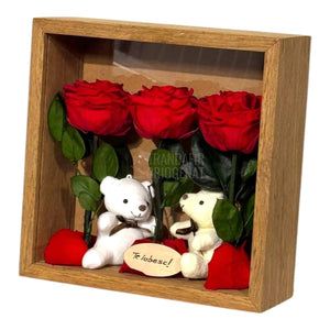 Tablou Elegant Cu Trandafiri Criogenați Roșii Și Urși De Plus Cadou Emoțional Pentru Iubire Dimensiuni 27x27 Cm - Trandafir - Criogenat.ro