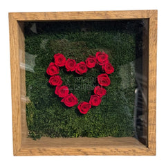 Tablou Inimă Cu Trandafiri Criogenați Și Mușchi Stabilizat Simbol Al Iubirii Nemuritoare 27x27cm - Trandafir - Criogenat.ro