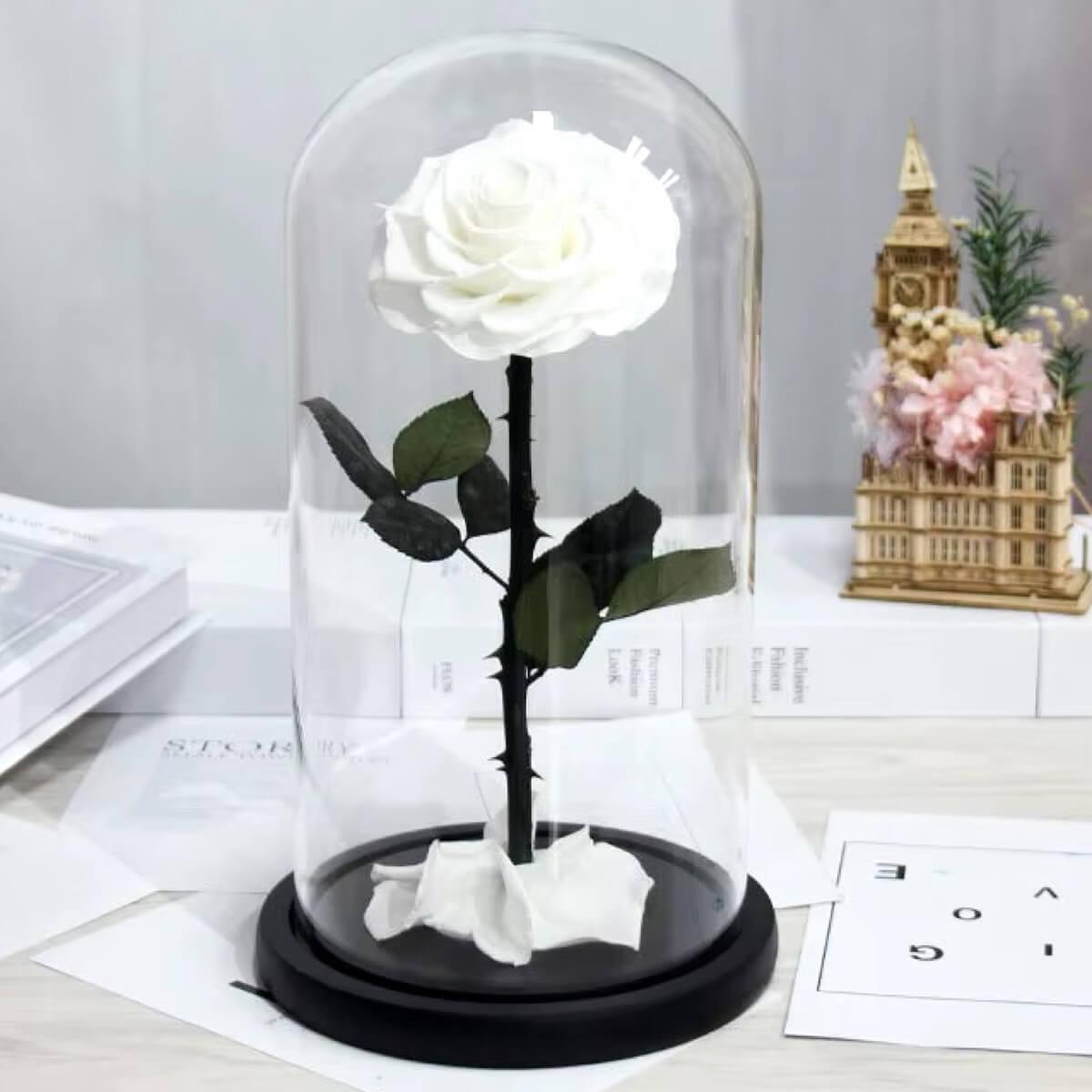 Trandafir Criogenat Alb În Sticlă Cu Suport Lemn Personalizat Mesaj Special - Trandafir - Criogenat.ro