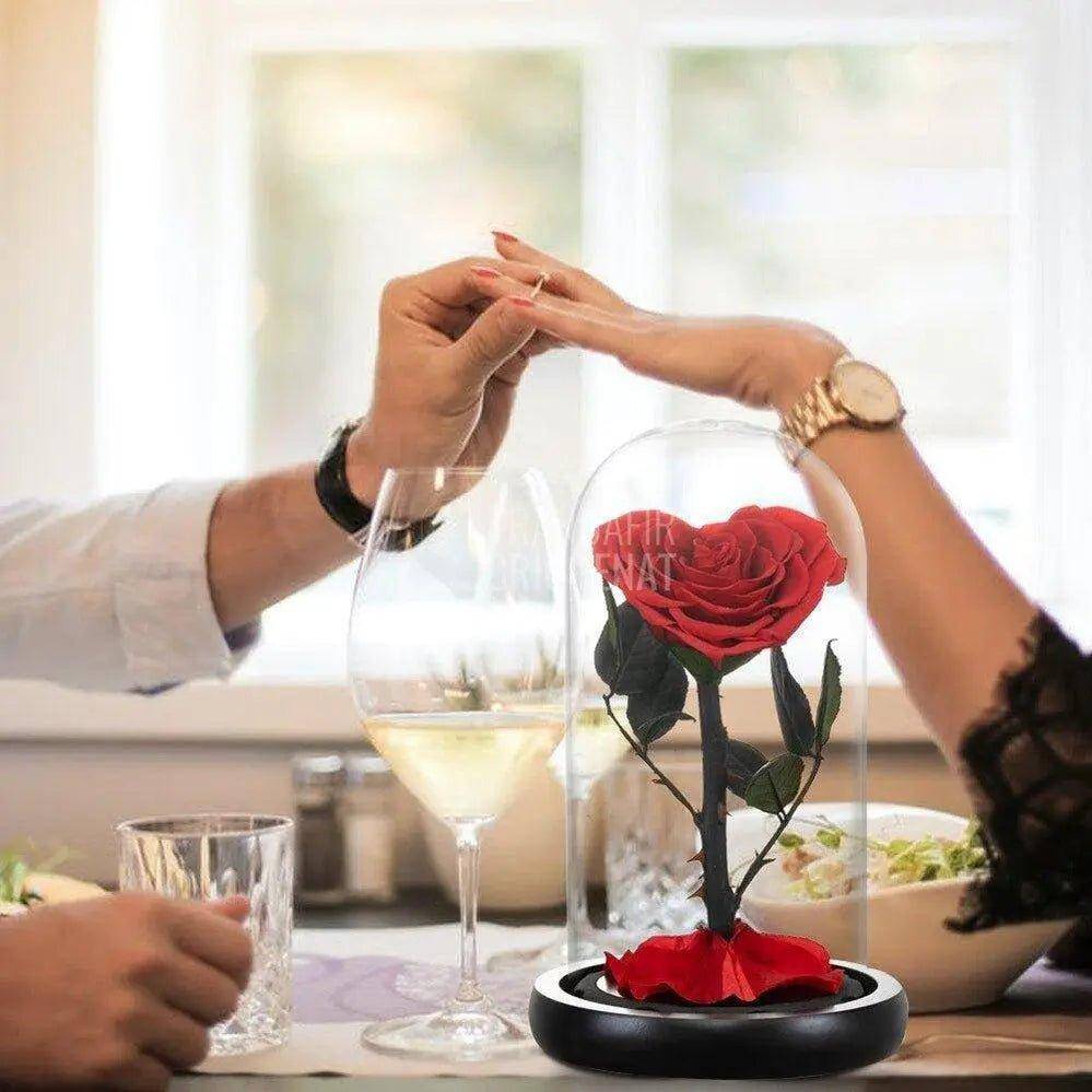 Trandafir Criogenat inima rosie Ø8cm in cupola 10x20cm - Trandafir-Criogenat.ro